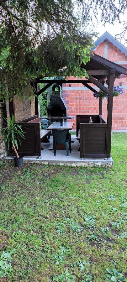 Apartment Gradina Korenica Exterior foto