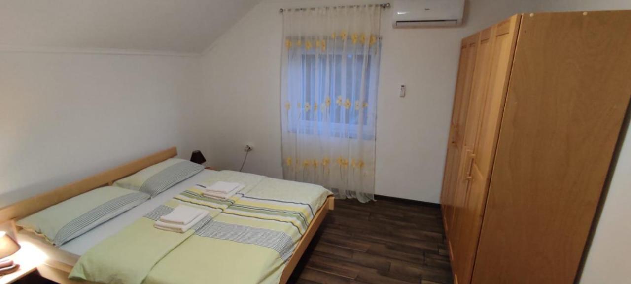 Apartment Gradina Korenica Exterior foto